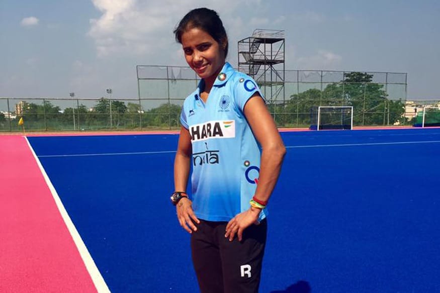 This famous player of the women hockey team given guru mantra 