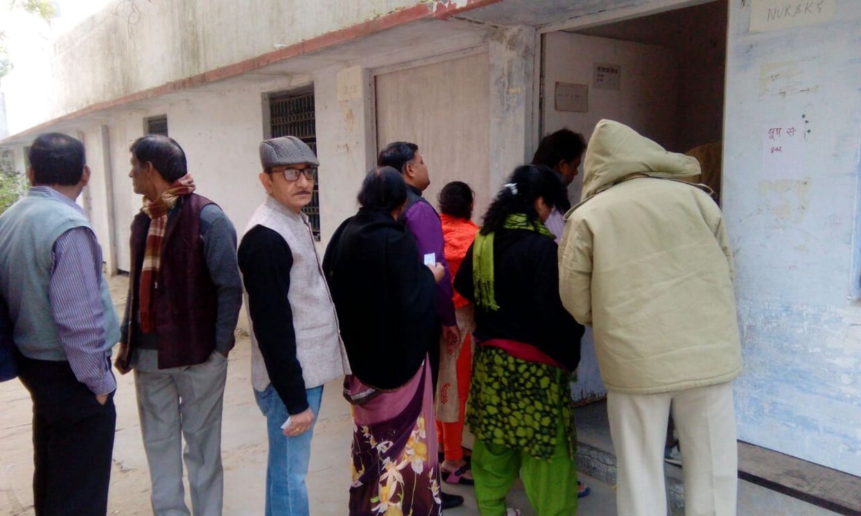 Pictures of voting in Agra for municipal election