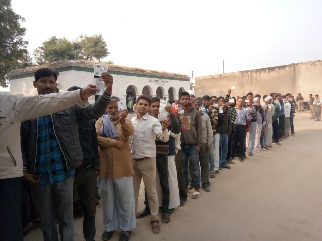 Pictures of voting in Agra for municipal election
