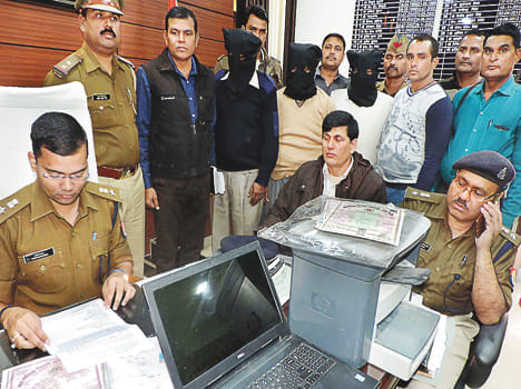 Three vicious vendors arrested for making fake marksheets
