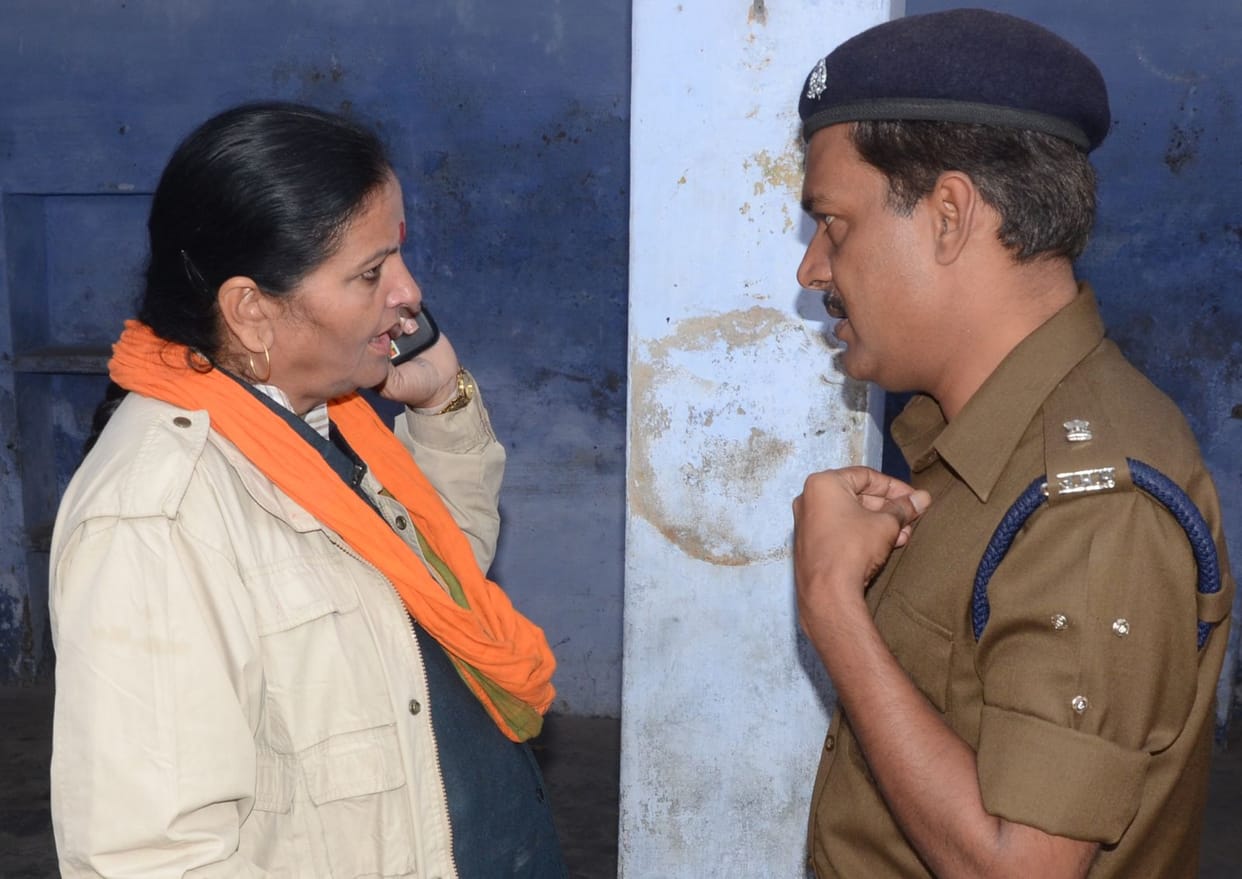 वोटरों को लौटाया तो दीपमाला ने जताया गुस्सा