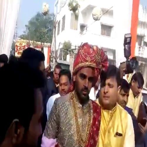 Bhuvi-Nupur marriage, live photos from Horse Ride to Jai Mala