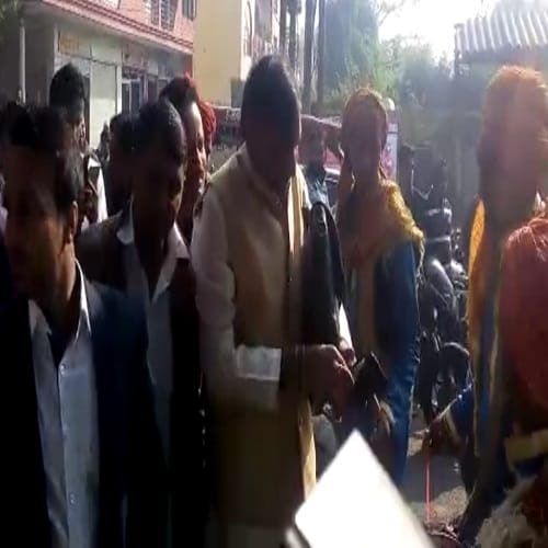 Bhuvi-Nupur marriage, live photos from Horse Ride to Jai Mala