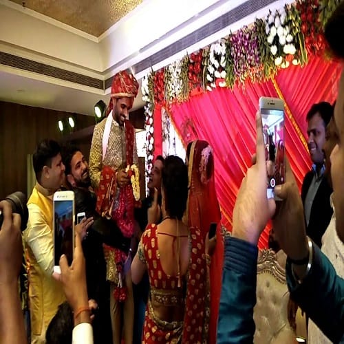 Bhuvi friends showed up at the stage Amazing, exclusive photos of Warmala in marriage