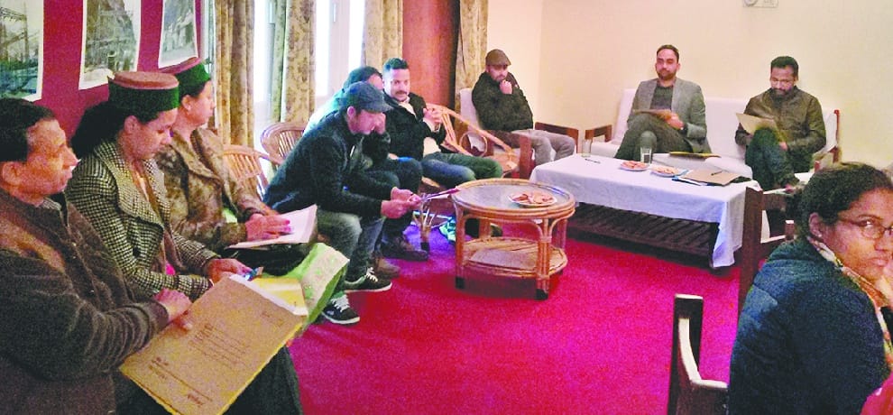 भावानगर में रोगी वाहन न होने से मरीज परेशान