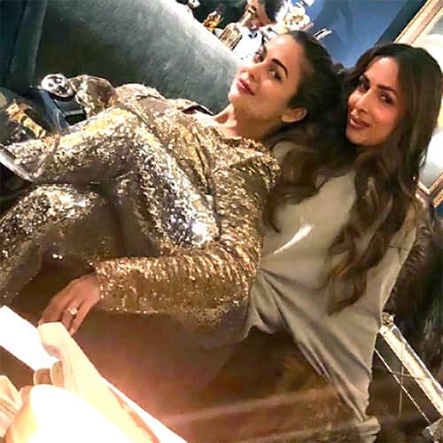 Inside pics of Kareena Kapoor Khan parties with her buddies