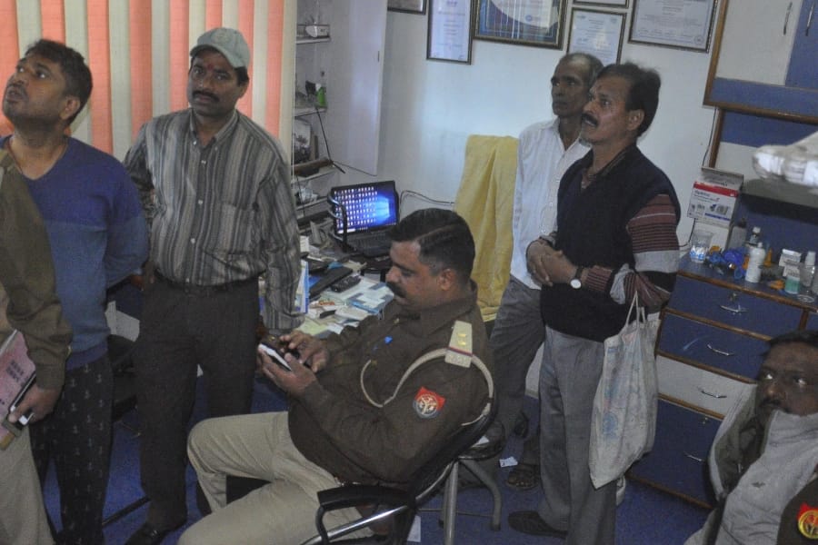 A man and snake died in indira nagar in Lucknow.