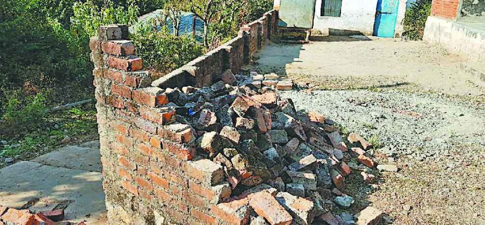 4 injured in school wall collapse in Kangra Himachal