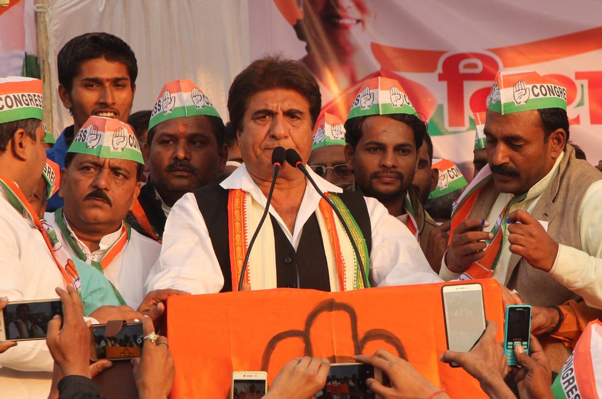 Eighteeen Congress leader including Rajbabar non bailable warrant