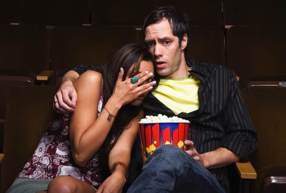 Five interesting things that every Couple does while Watching Horror Movies