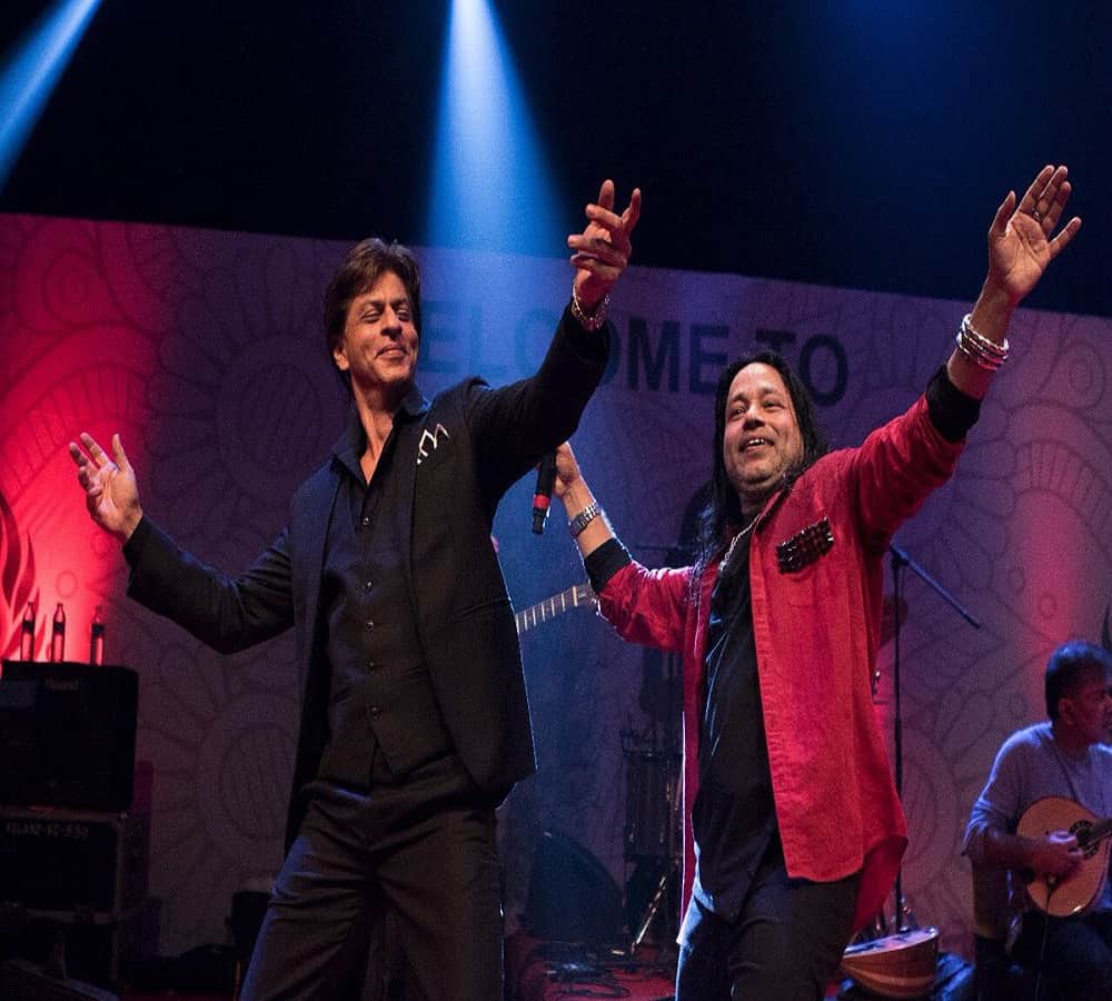 shahrukh khan danced like jungli in kailash kher concert in iffi  