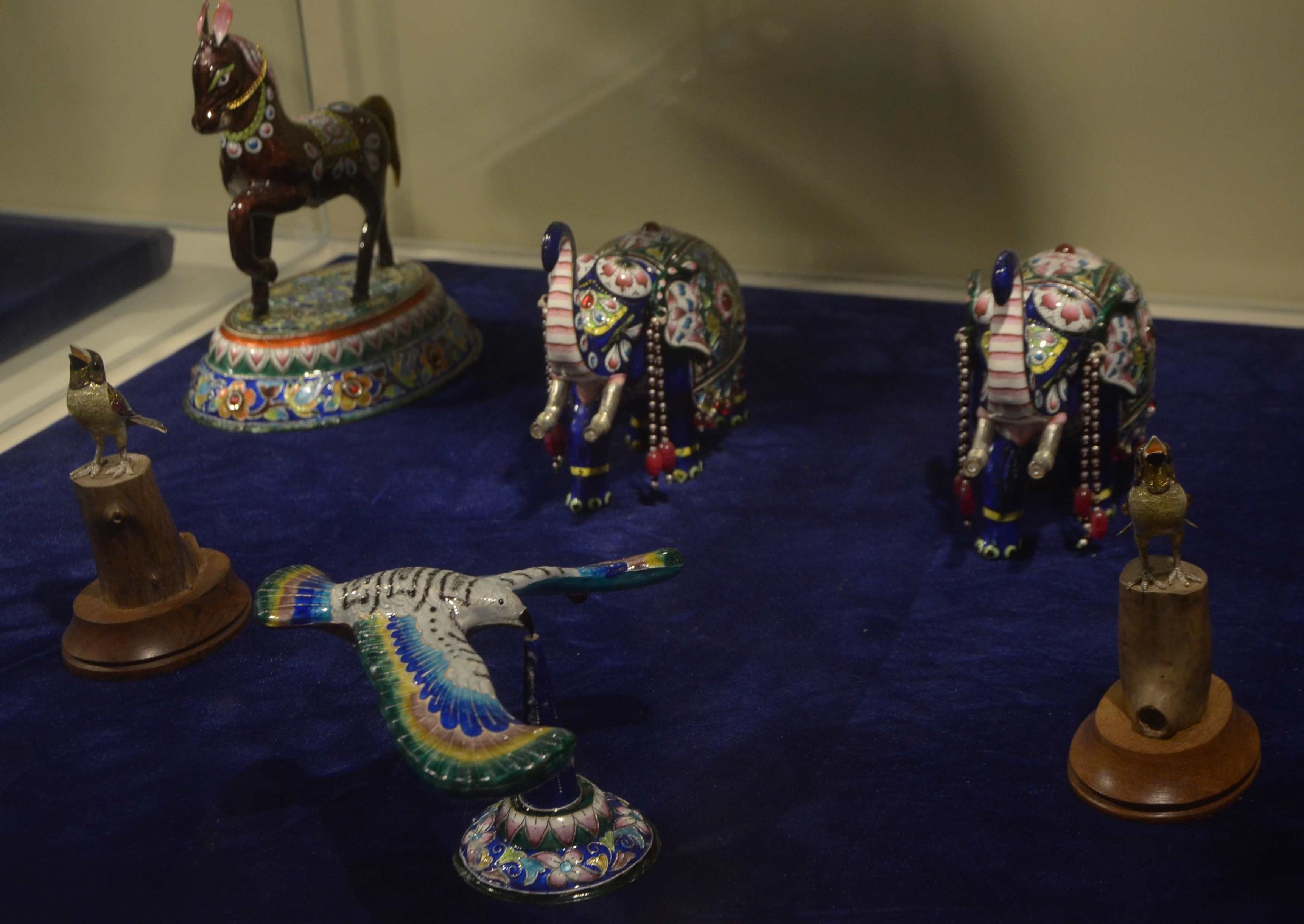Kashi sculpture attract tourists