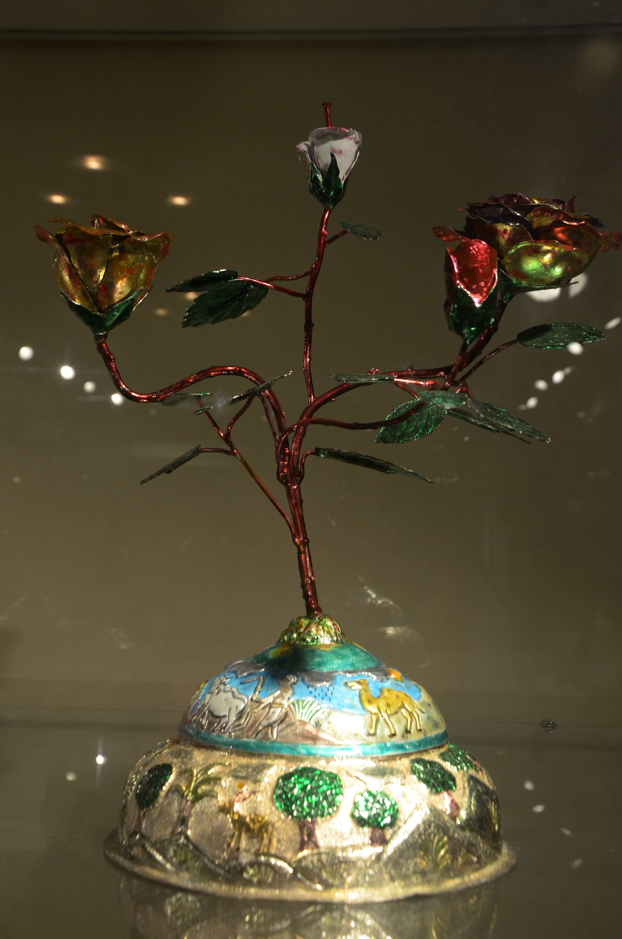 Kashi sculpture attract tourists