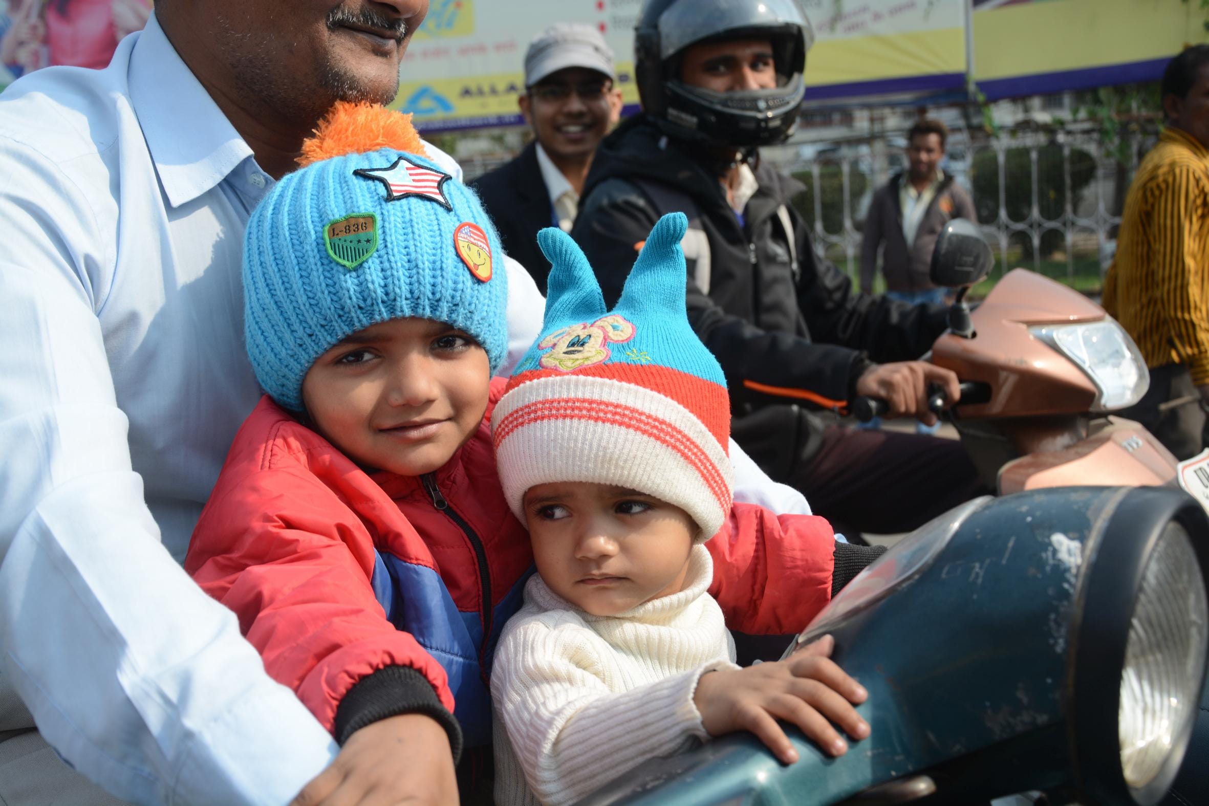 lucknow temperature below from ten degree