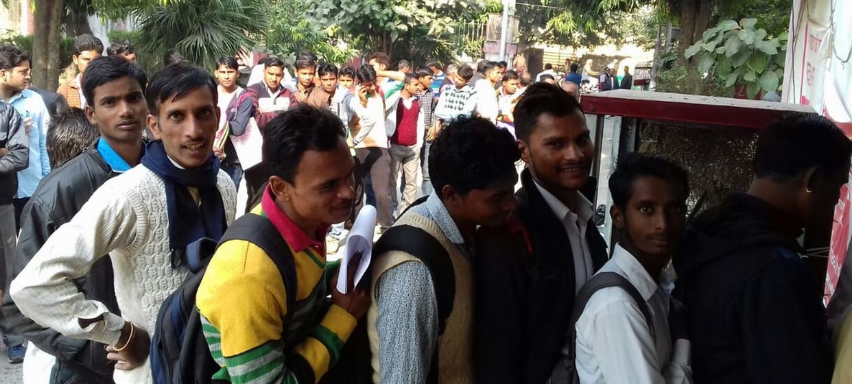बीएससी, एमए वाले डाकिया बाबू बनने को तैयार