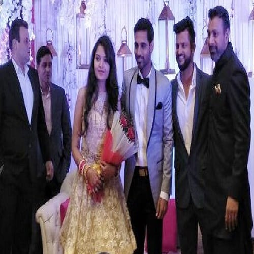 Bhuvi Nupur seen in a different style In the reception party Suresh Raina congratulated photos