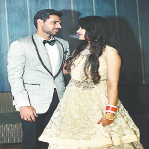 Bhuvi Nupur seen in a different style In the reception party Suresh Raina congratulated photos