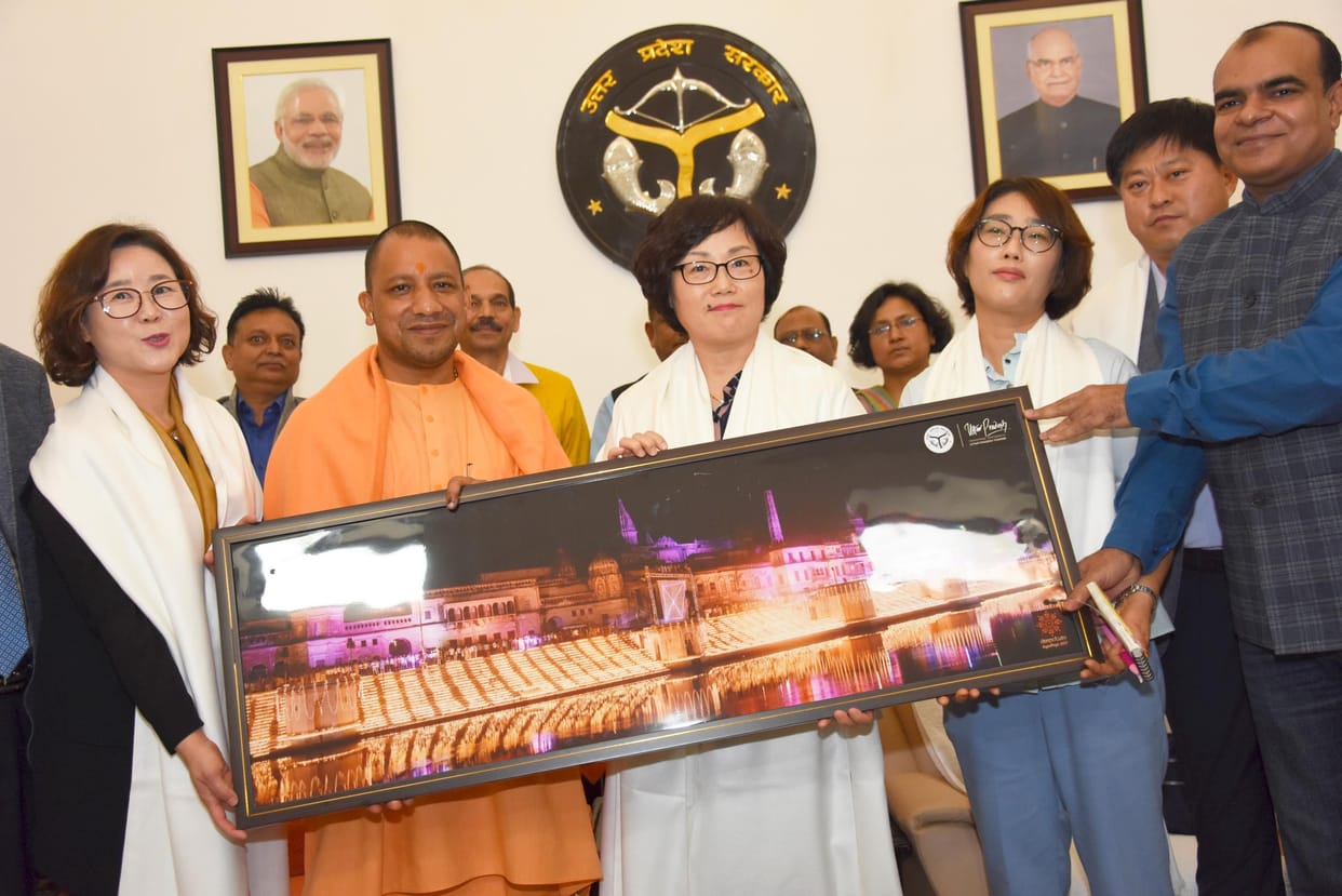 south korean people meet cm yogi in uttar pradesh