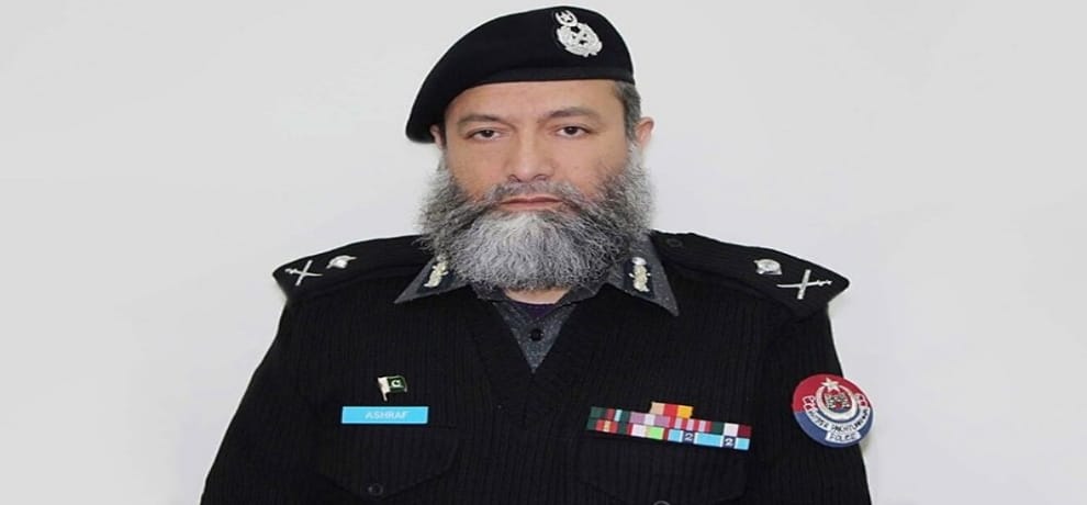 AIG killed in suicide blast targeting Peshawar police