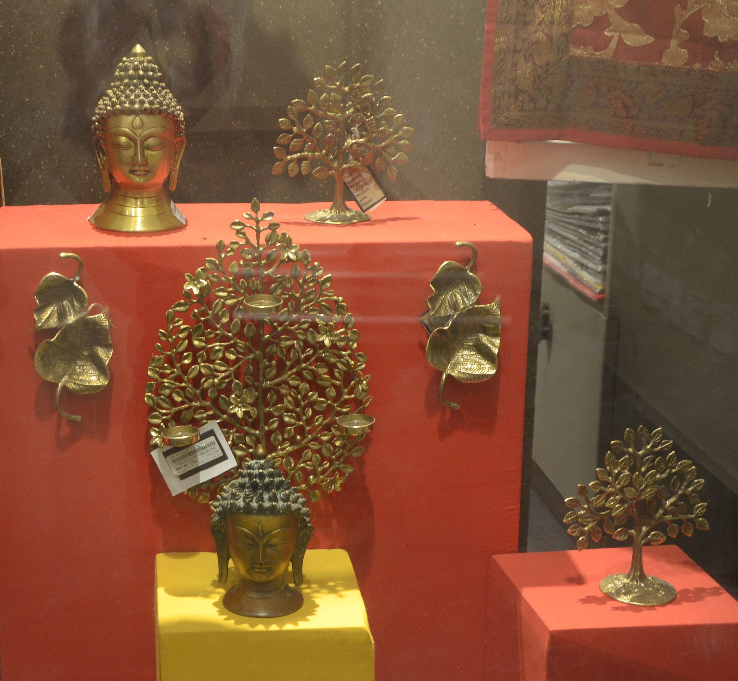 Banaras metal craft attract tourist