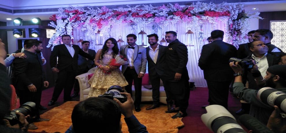Bhuvi procession came out, my friend marriage on dance, will be in a while