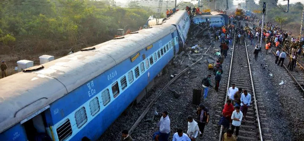 injured of chitrakoot rail accident waited hours for treatment