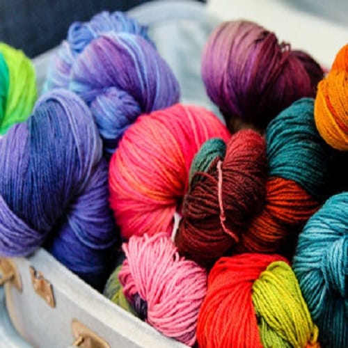 Know ho to make stylish woolen shrug at home 