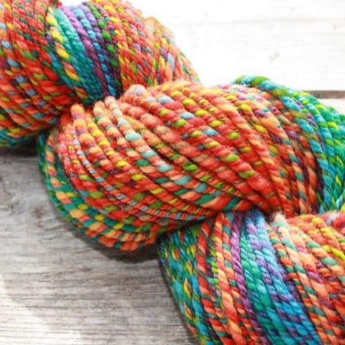 Know ho to make stylish woolen shrug at home 