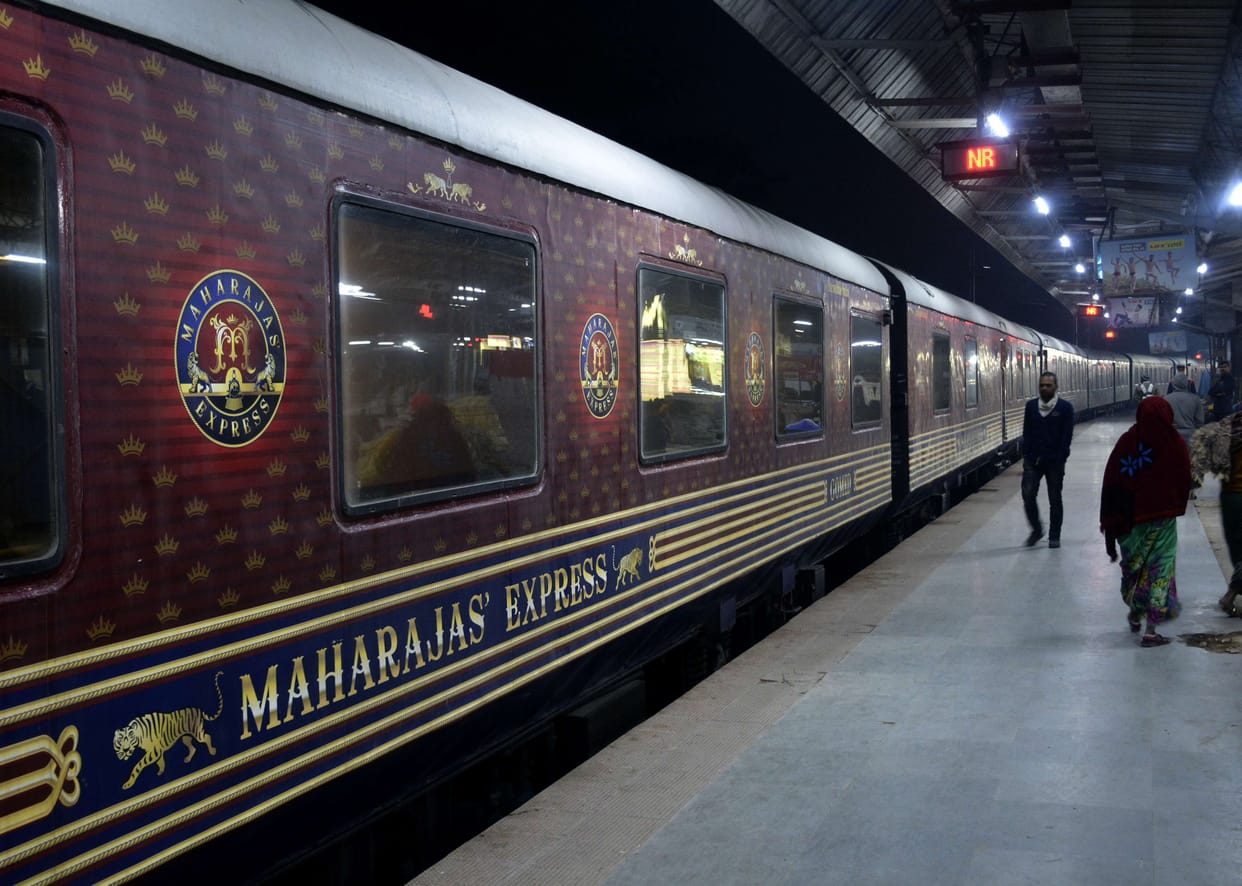 Maharaja express train reached in varanasi