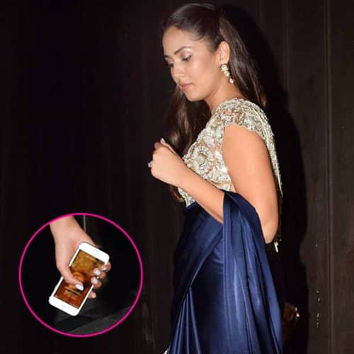 Whats in Mira Rajputs phone? Her wallpaper can steal your heart 
