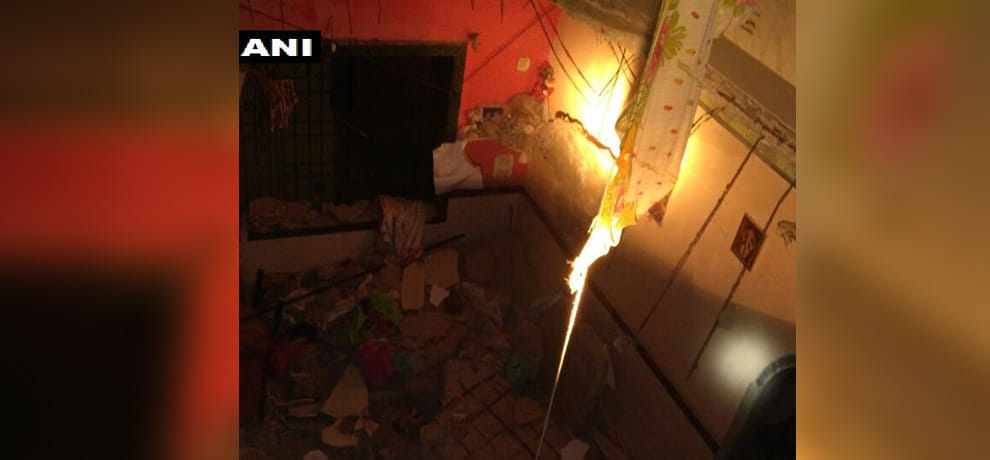 three stories building falls in mumbai bhiwandi 