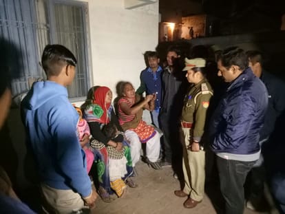 ruckus and stone pelting in agra over death of historysheeter in police custody