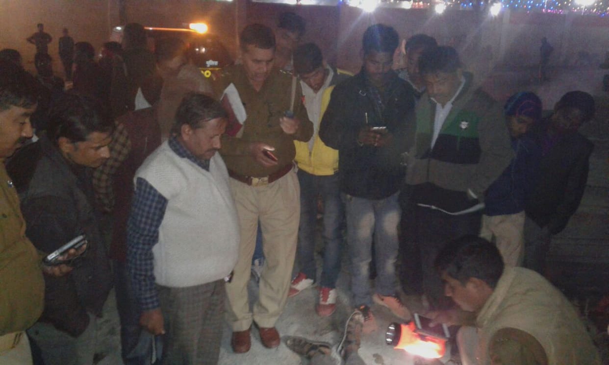 blast in cracker firing machine in firozabad during marriage 