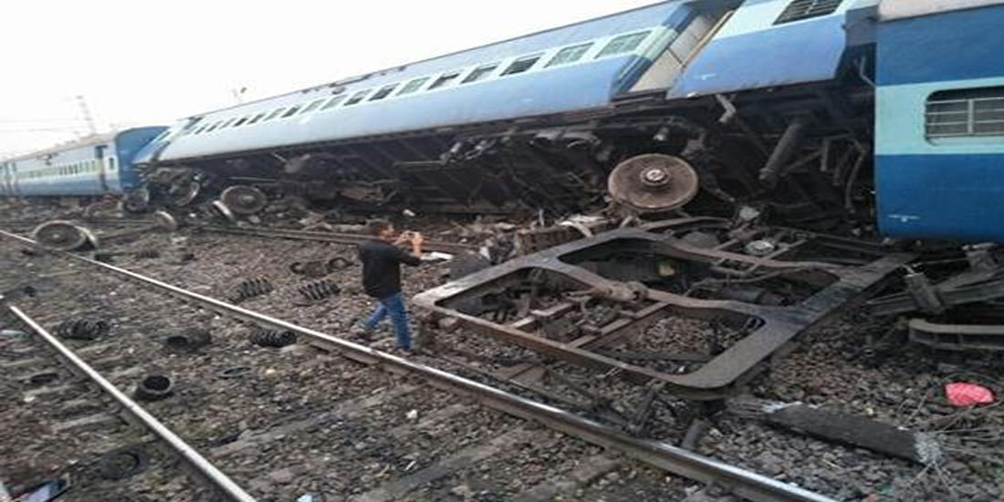 vasco da gama express train derailed at chitrakoot junction three persons are dead in this accident 