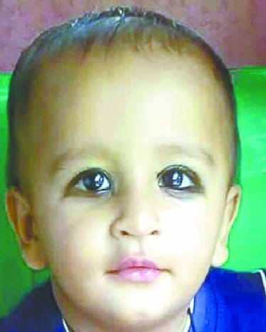 mungfali ka dana gale mein fansa, masoom ki maut