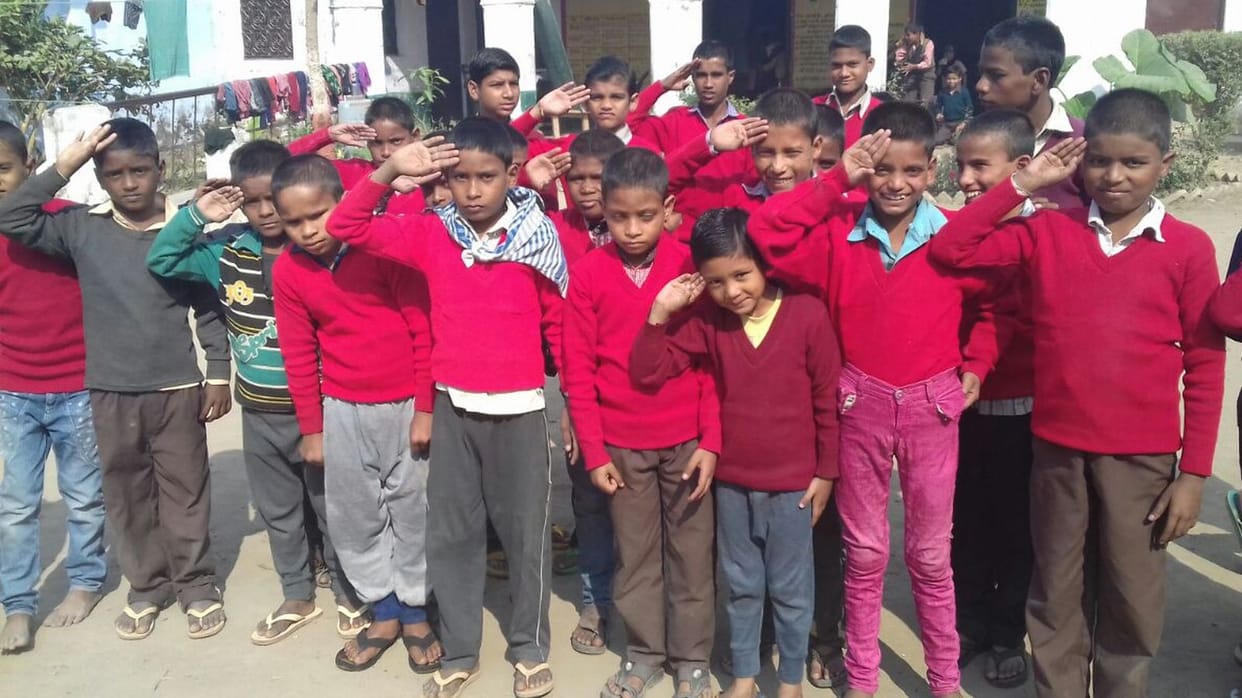 असहाय नहीं, बहुत हुनरमंद हैं ये नन्हे उस्ताद