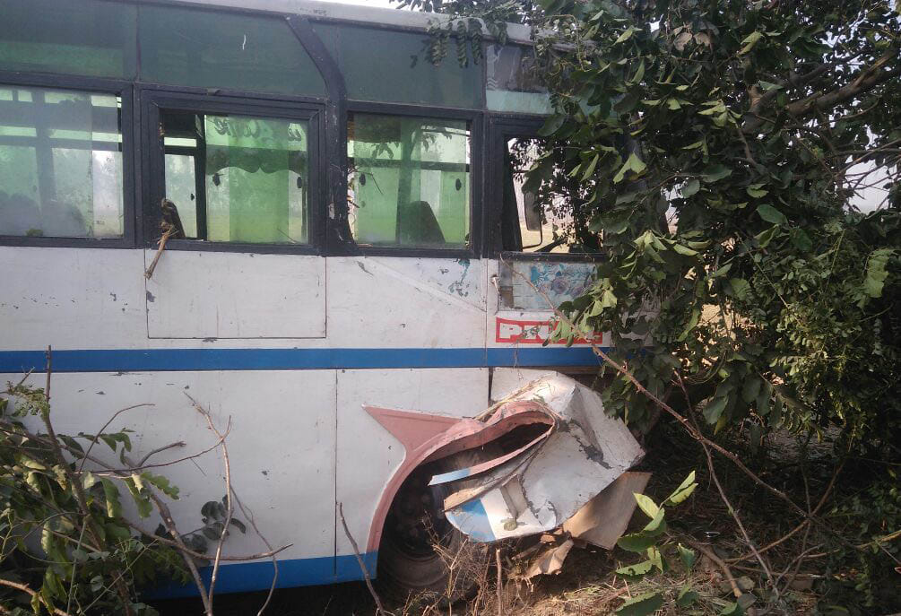 bus khai me giri, 20 barati ghayal
