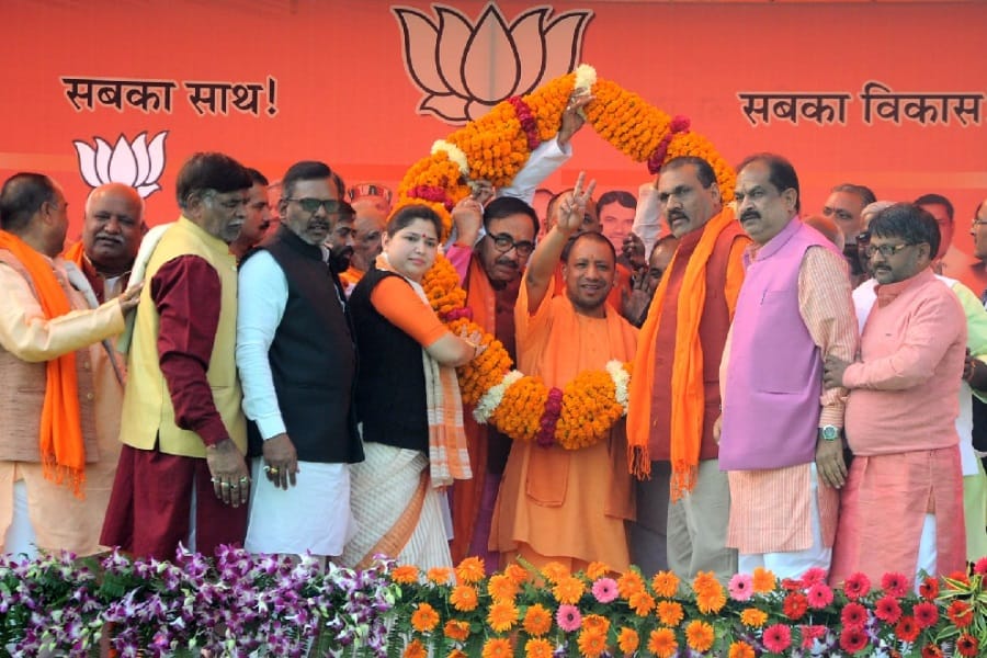 Cm yogi addresses a party meeting in Barabanki