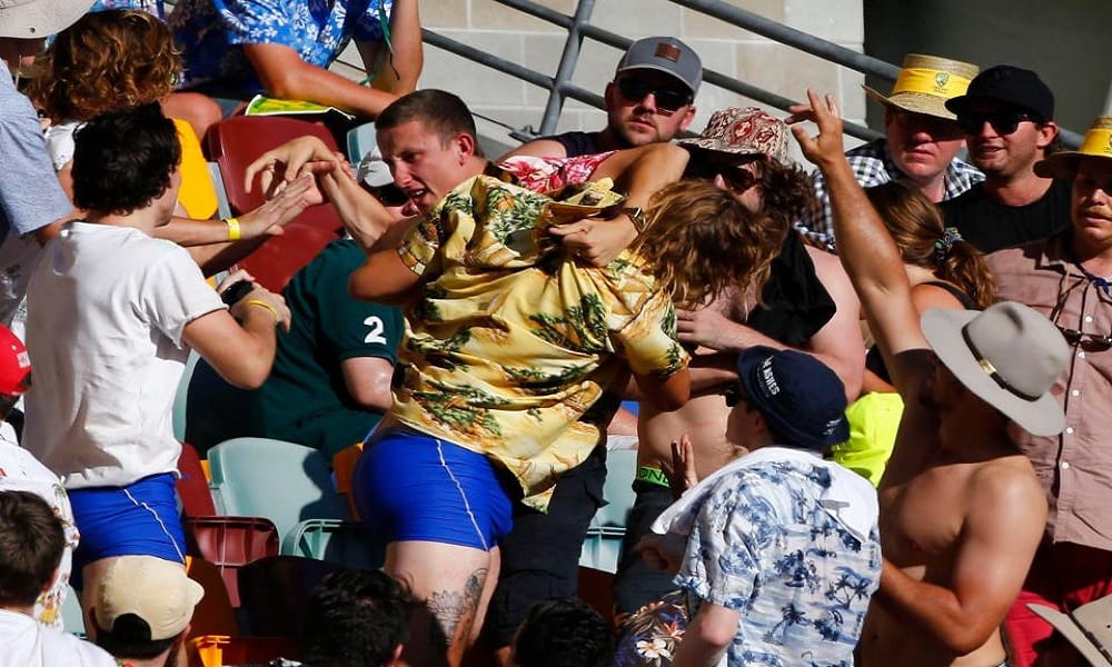 AUSvsENG: Fans fighting kicks off in the stands at Gabba during ashes