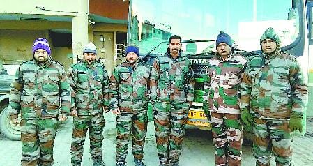 रोहतांग में फंसी निगम बस को दस दिन बाद निकाला