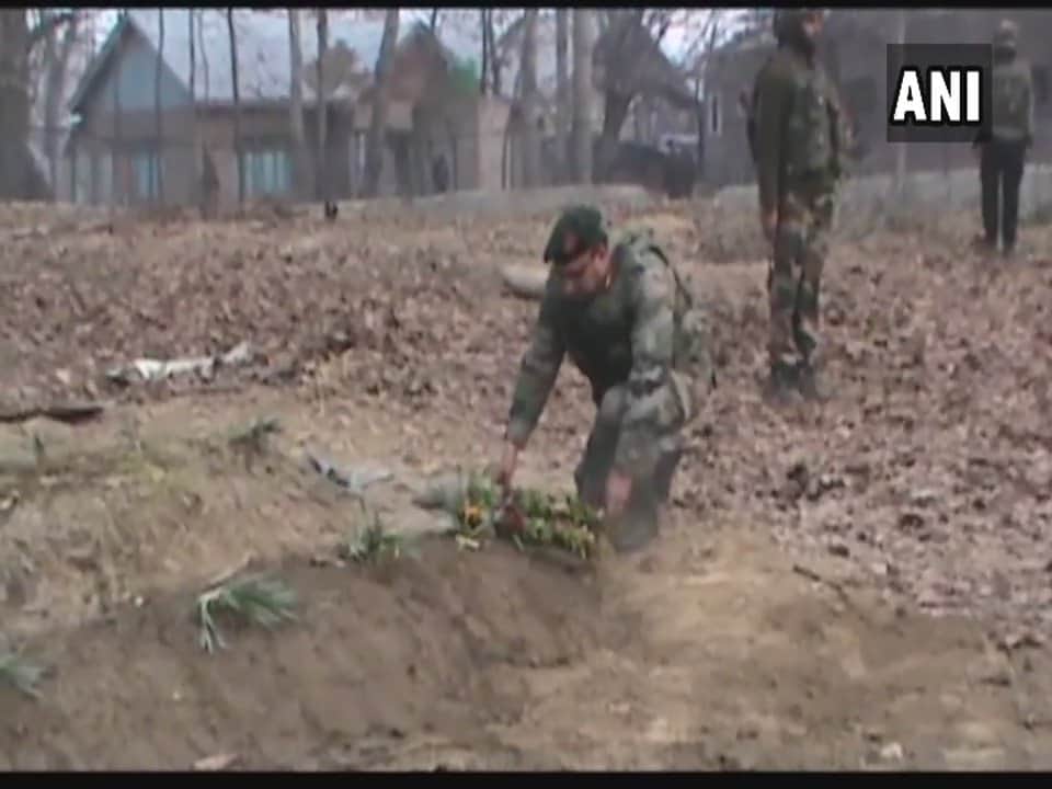 last rites of martyr troop irfan ahmad dar in srinagar shopian