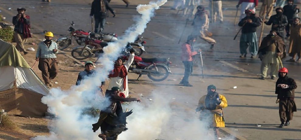 leading TV channels suspended in pakistan