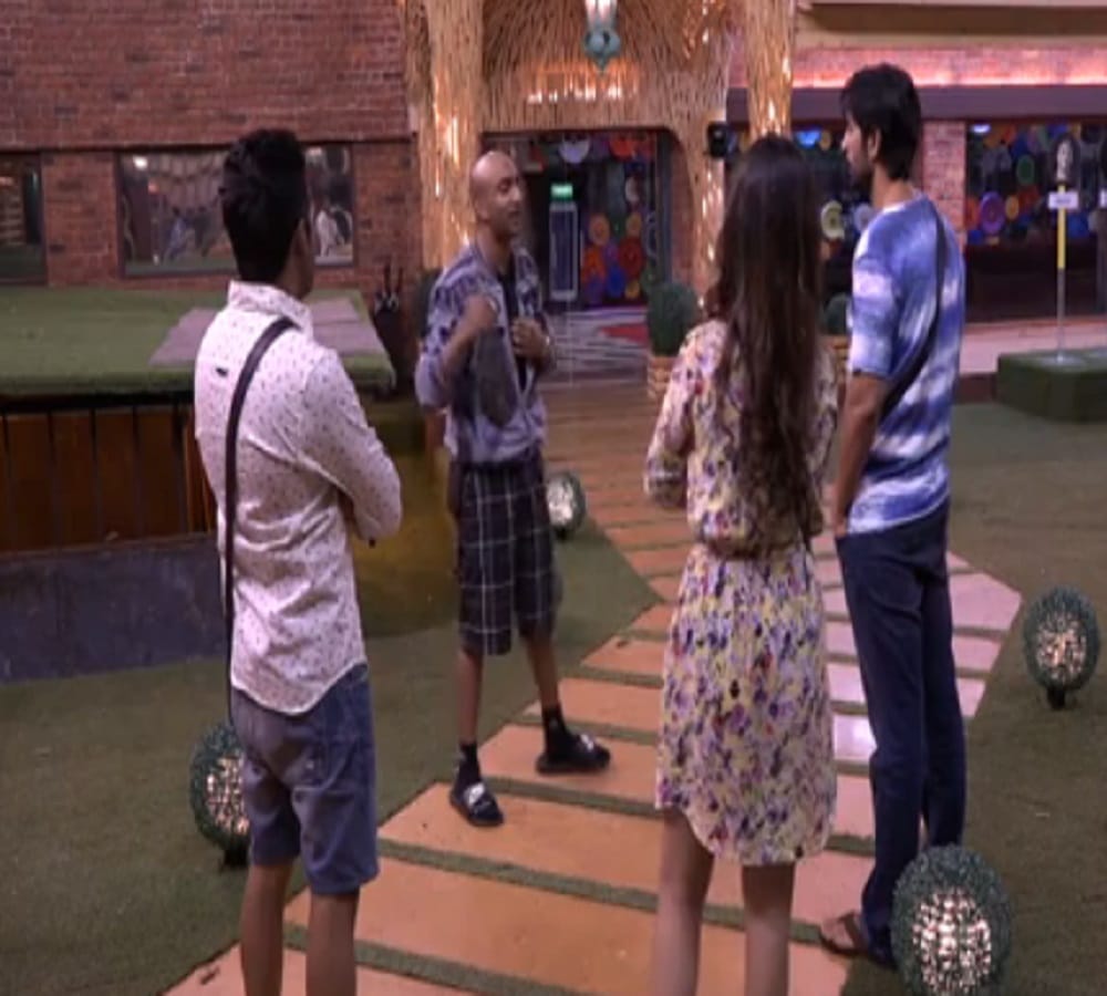 Salman Khan walks out of the show because of Akash Dadlani and Puneesh Sharma fight