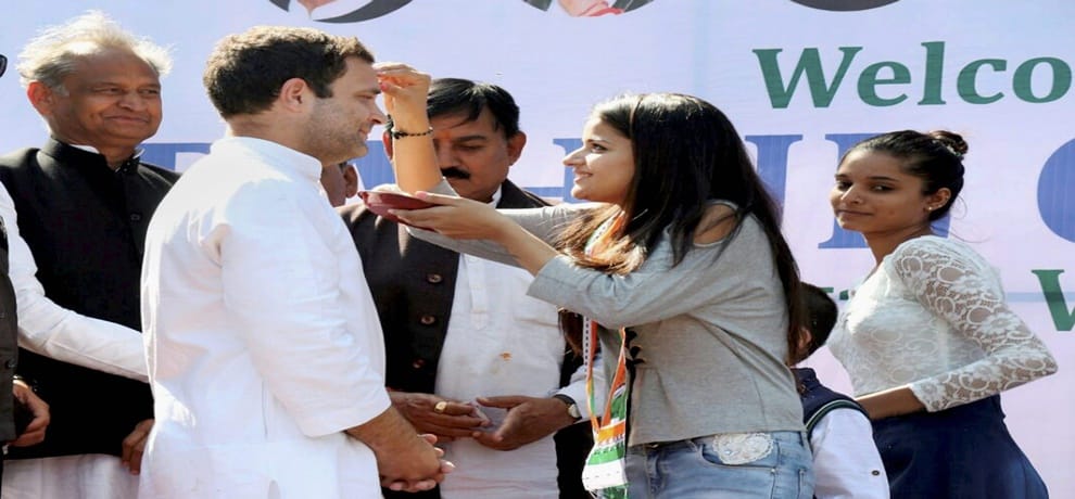 Rahul Gandhi visits the residence of  MP Madhusudan Mistry passing away of his son Parikshit Mistry