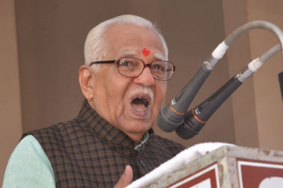 governor share his experience about akhilesh government in up 