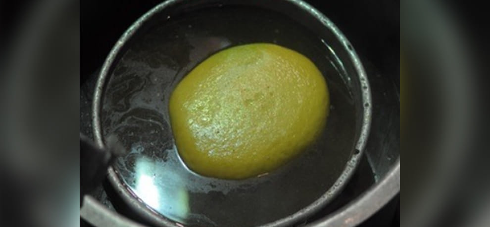 9 killogram weighted rasgulla made in bengal to celeberate after winning bid