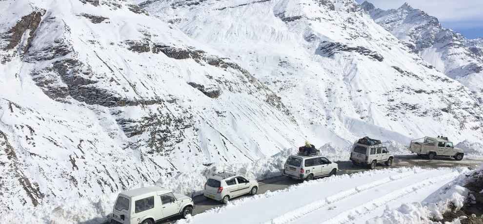 time schedule for vehicles passing from rohtang pass
