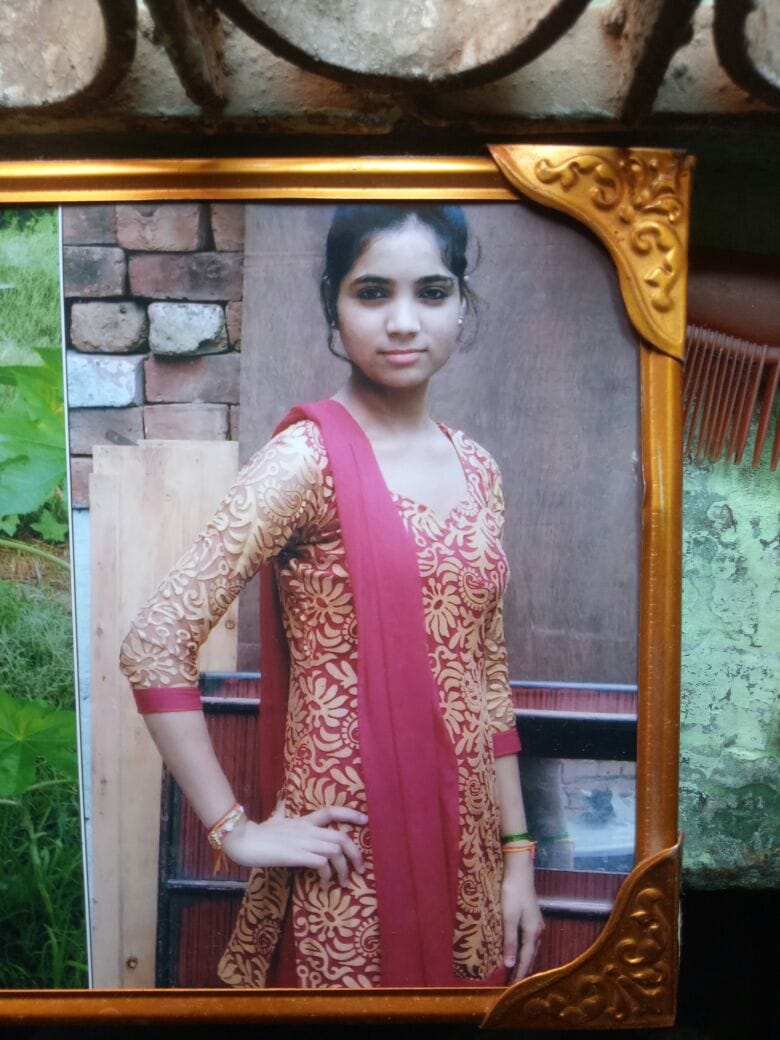 minor girl suicide in agra