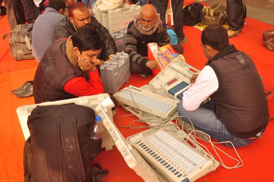 Prepration for sacond phase polling for nagar nikay election.