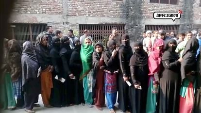 Ruckus in polling booth of Mathura in 2nd phase of municipal election